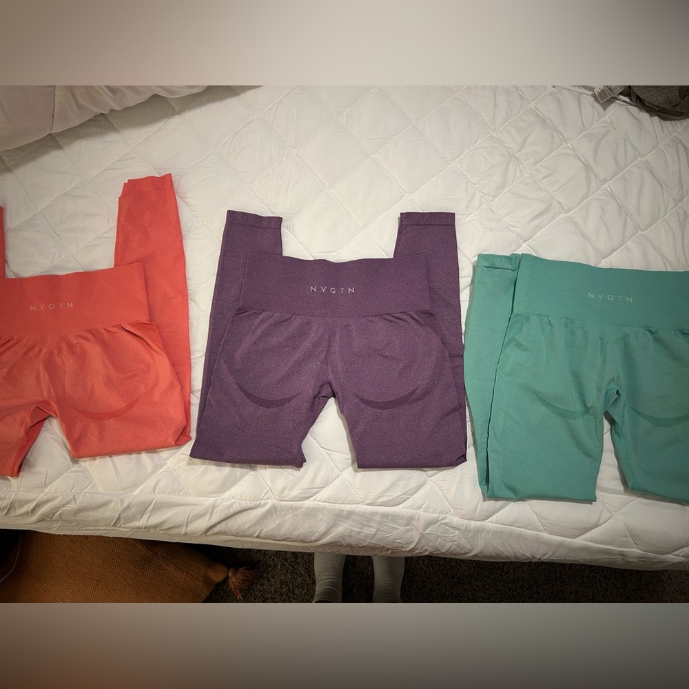 3 pairs of NVGTN contour seamless leggings size M